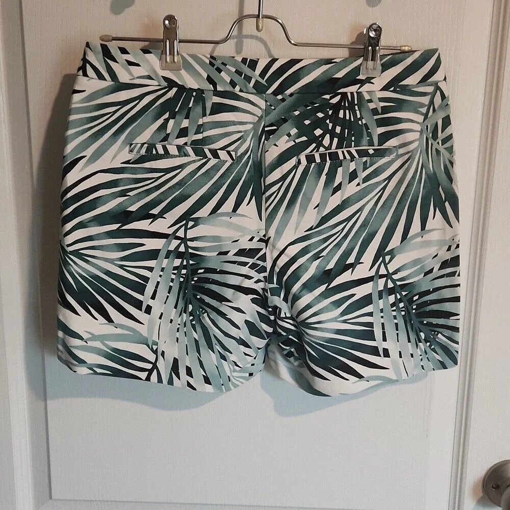 White House‎ Black Market Palm Leaf Print Chino Shorts Size 2 Pockets